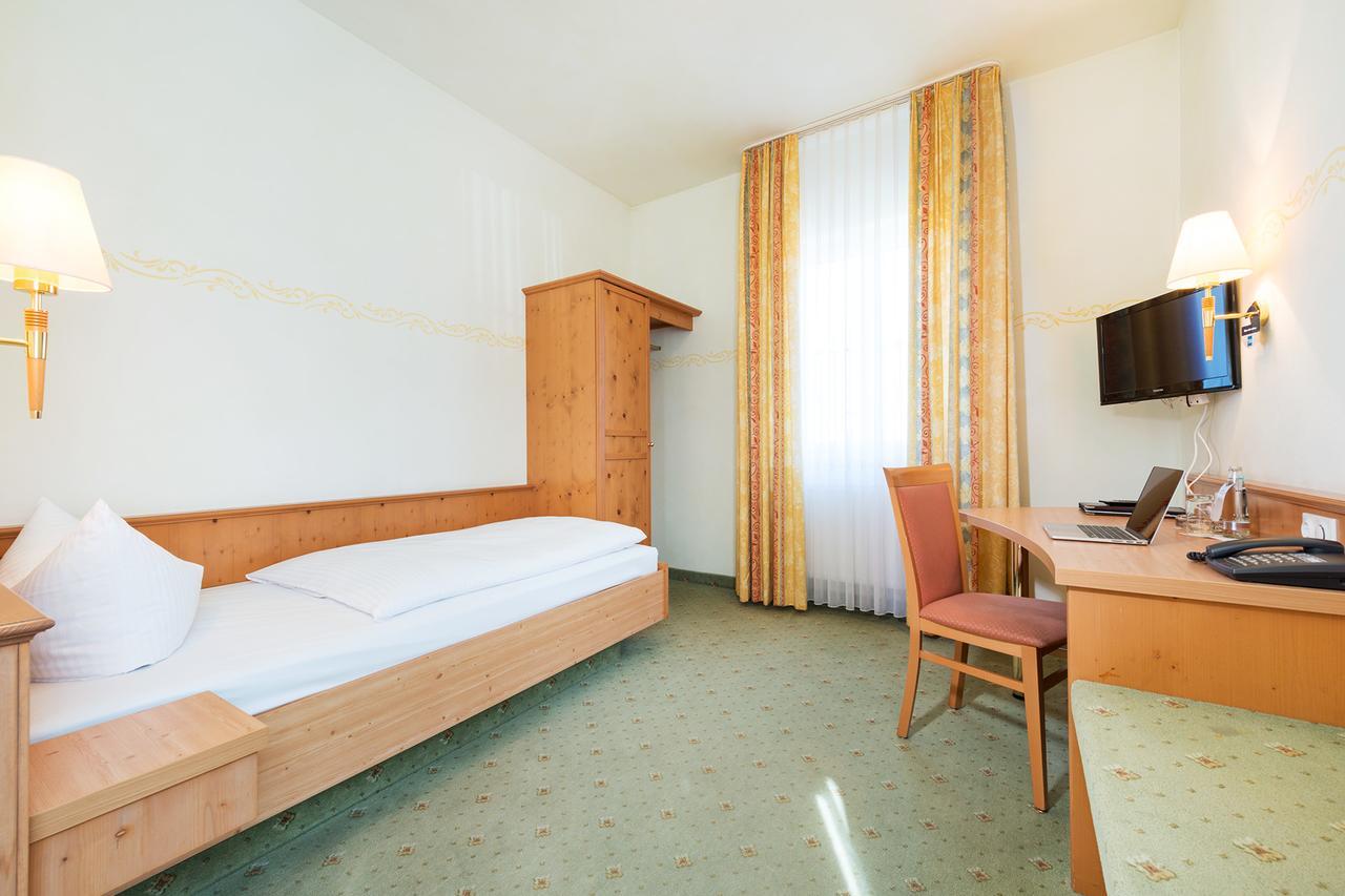 Hotel Landgasthof Hofmeier 헤첸하우젠 외부 사진